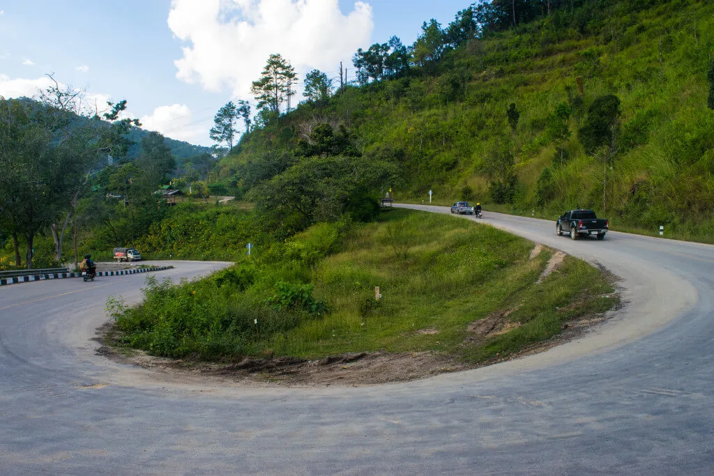 road trip chiang mai to pai on a scooter