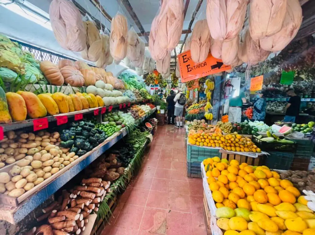 mercado 23 downtown cancun vegetables and produce
