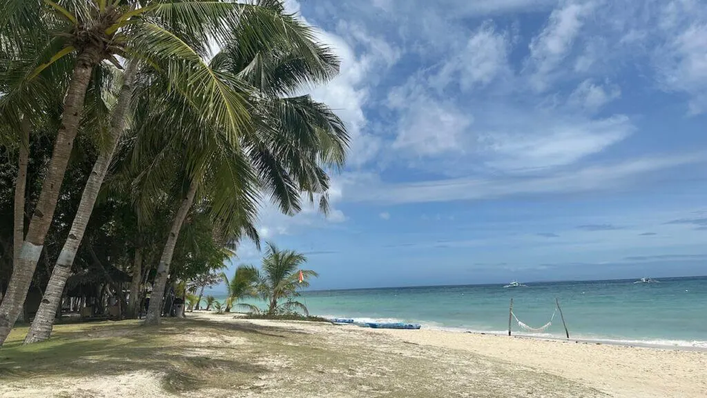 the best beach in Panglao and thing to do: Dumaluan Beach