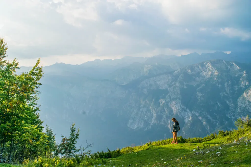 travel solo female