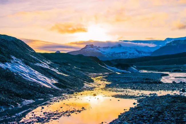 iceland sunset tips for saving money in iceland for the super budget backpacker
