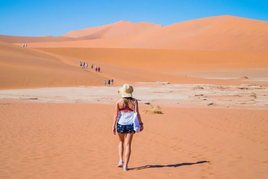 namibia sossusvlei desert solo travel country counting is bad