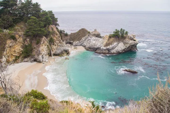 pacific coast highway stops big sur mcway falls on the beach big sur
