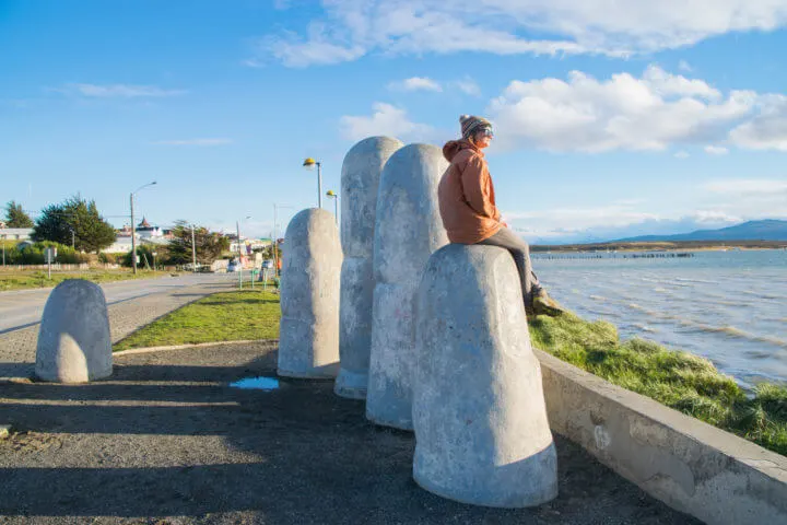 Puerto Natales hand sculpture chile