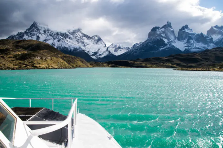 catamaran torres del paine W Trek