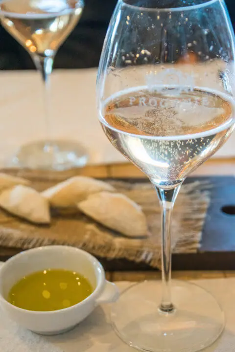mendoza wine tasting wine pairing fresh bread olive oil