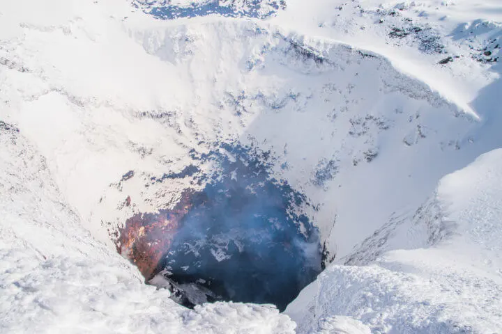 volcan villarrica climb active volcano crater smoke