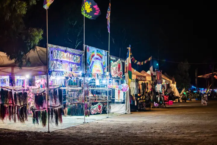 babylon market stalls by night