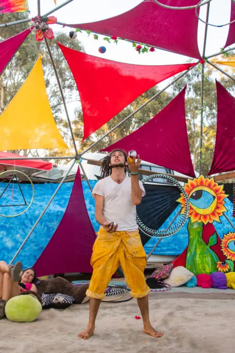 juggling Babylon festival