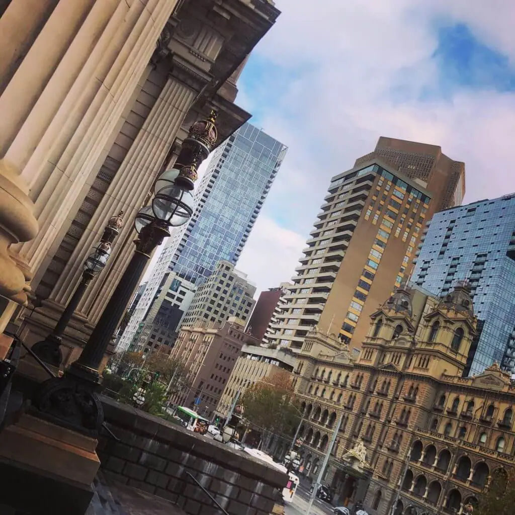 hotel windsor view frm parliament house melbourne cbd