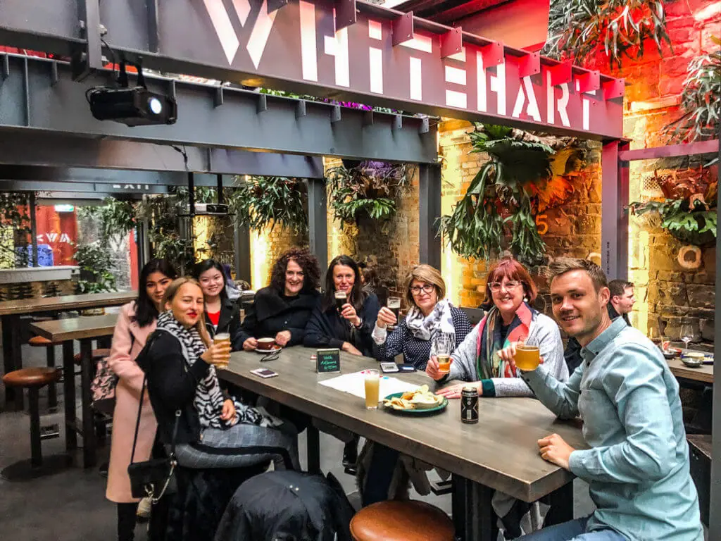 Whitehart bar Melbourne nightlfie
