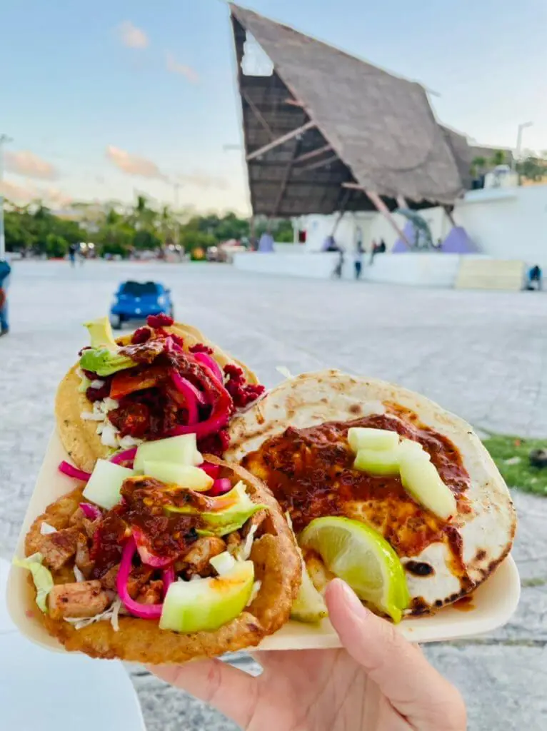 downtown cancun street food Parque de Las Palapas