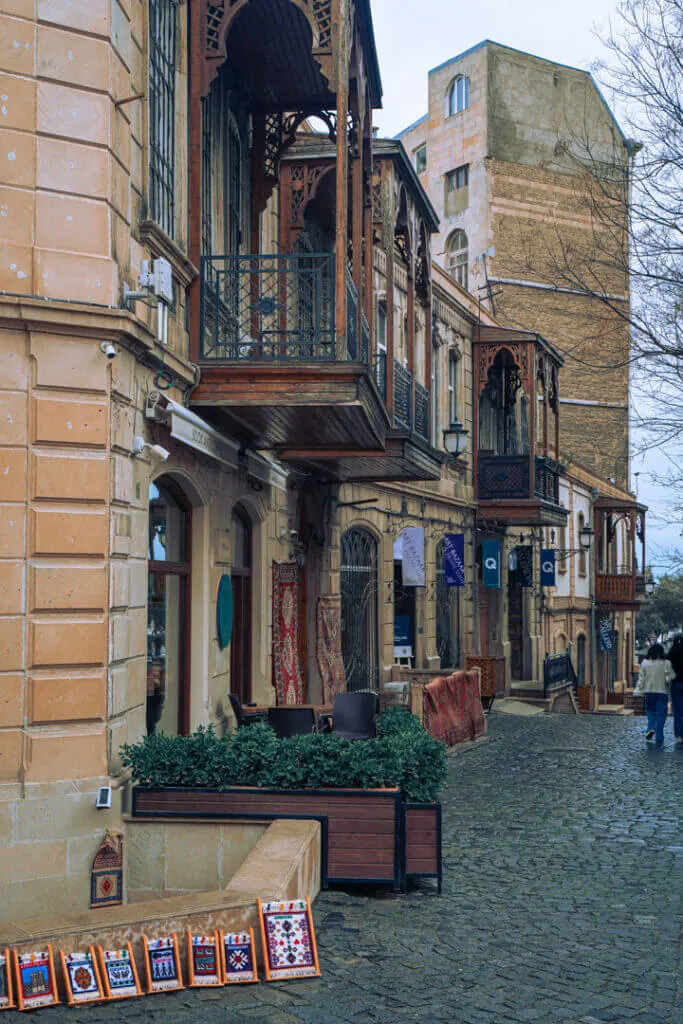 Ischerisheher markets in baku azerbaijan