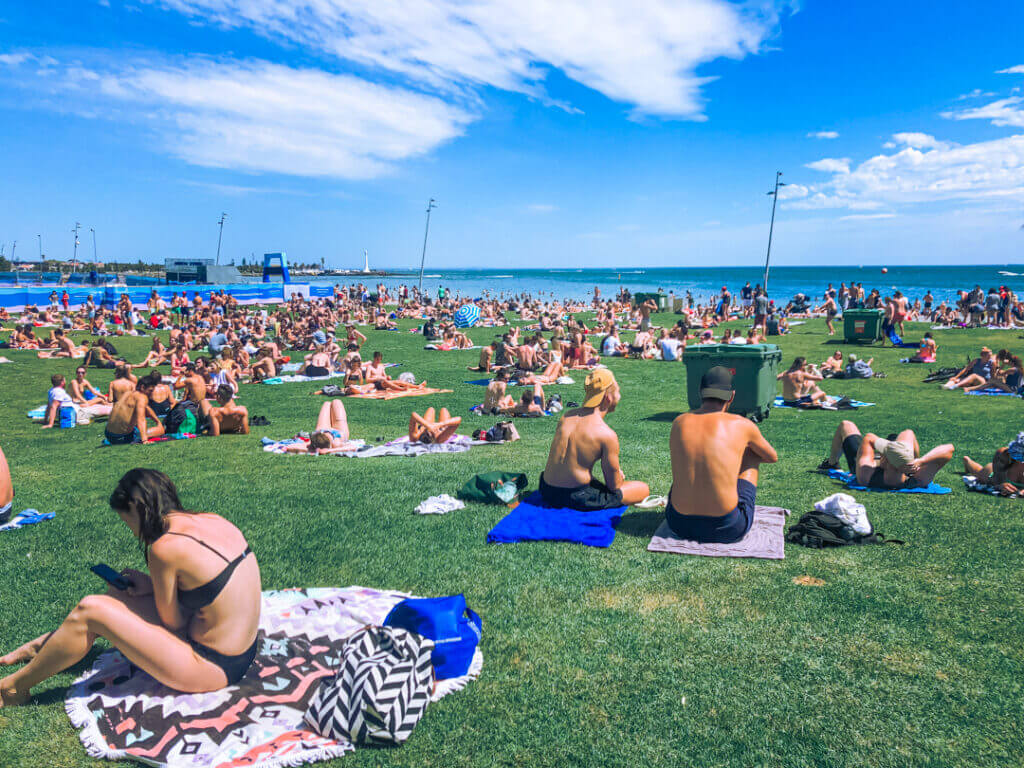 St kilda sunbathing melbourne