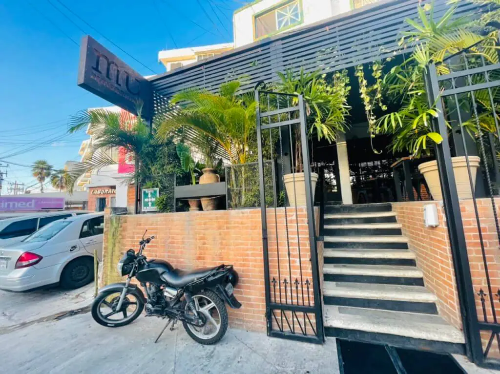 Best burgers in downtown cancun Mu Burgerhouse