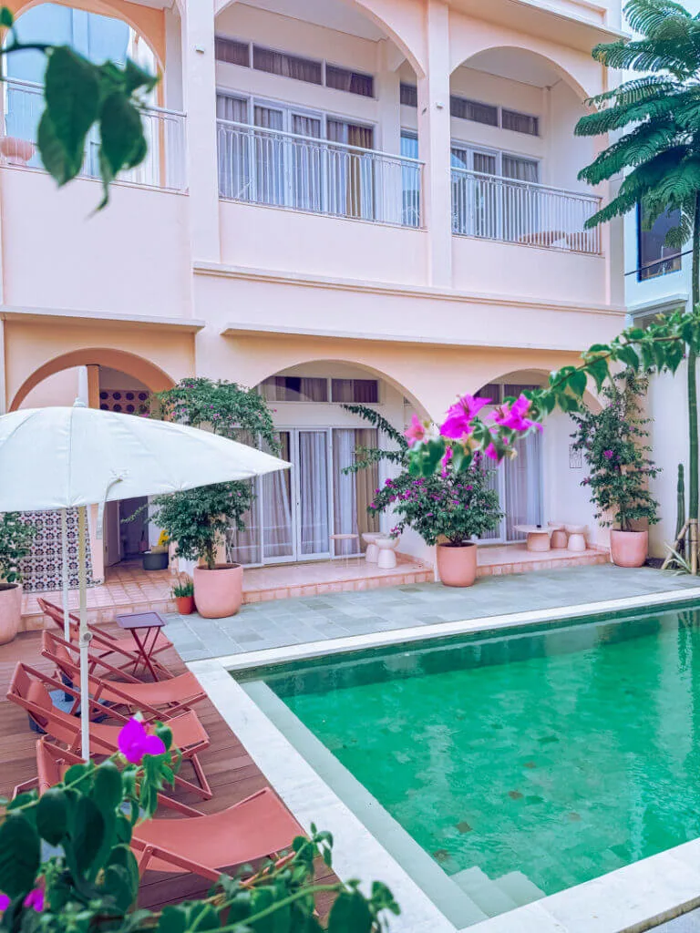 pool area ponder hotel bali