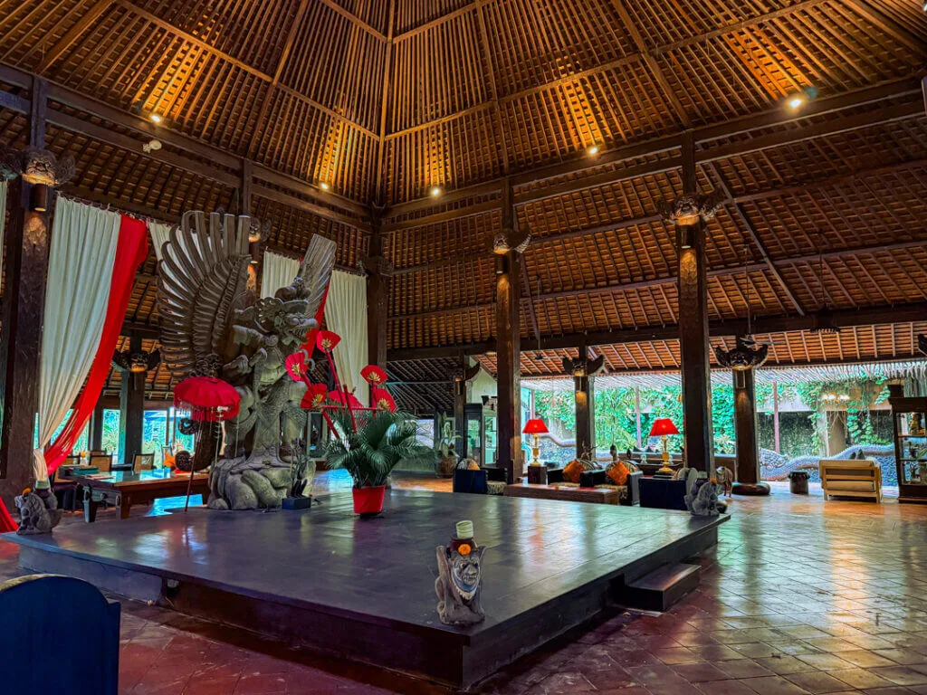 Hotel Tugu Bali lobby