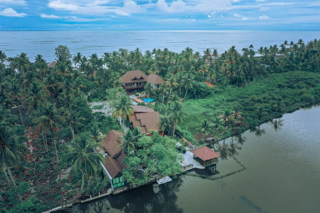 Maliekal Heritance unique and boutique resort in Kerala beachfront and backwater