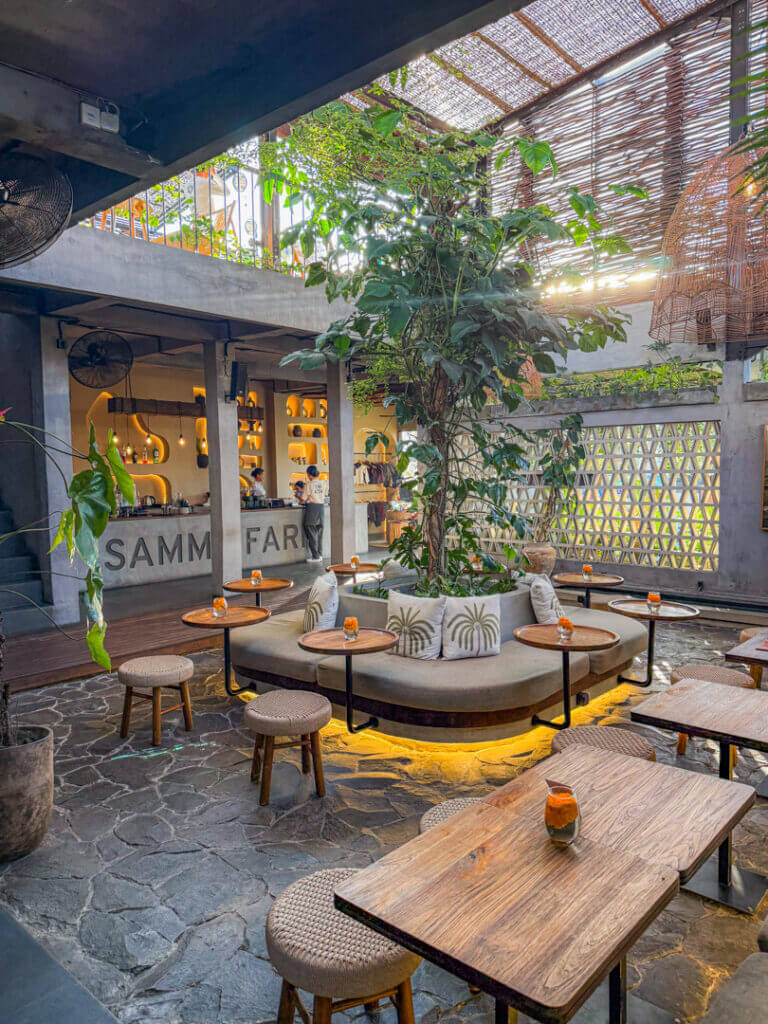 Samms Farm canggu Pererenan aesthetic garden cafe 
