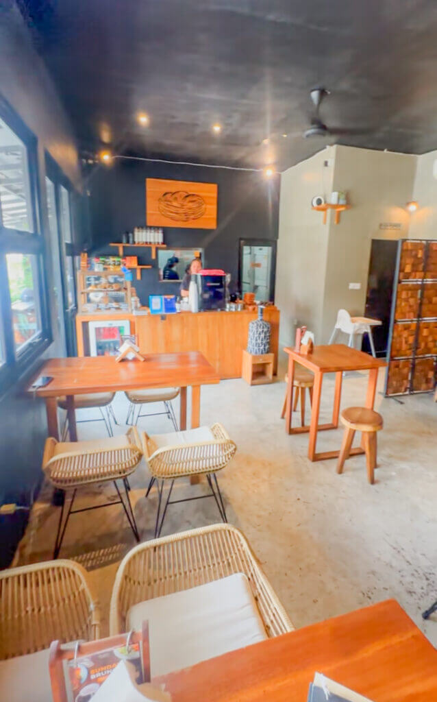 Sandwichopedia interiot canggu cafe