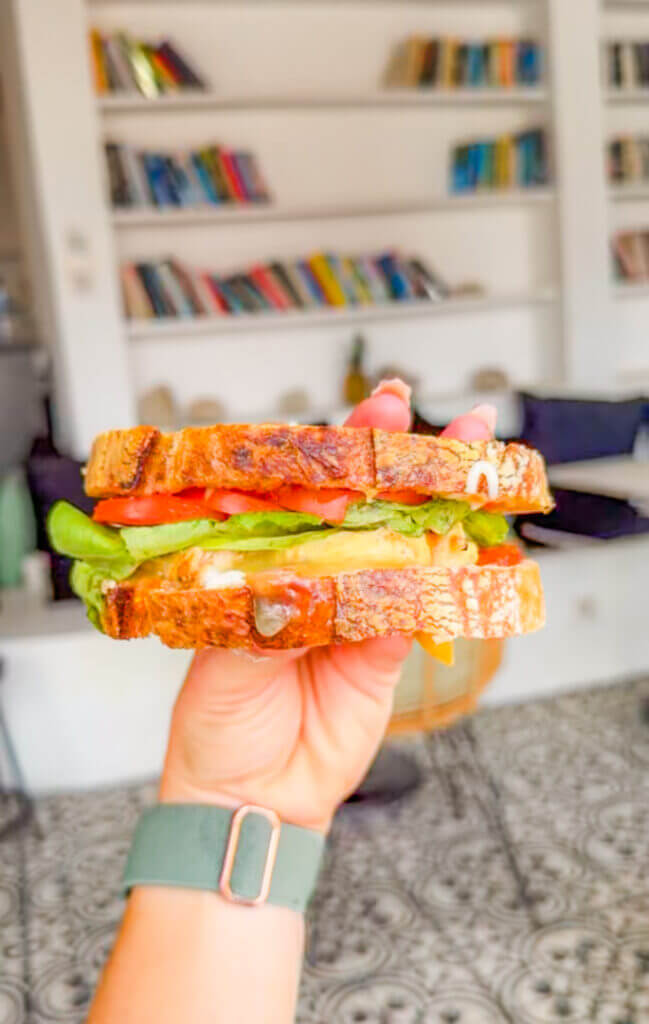 doppio cafe sandwich canggu 