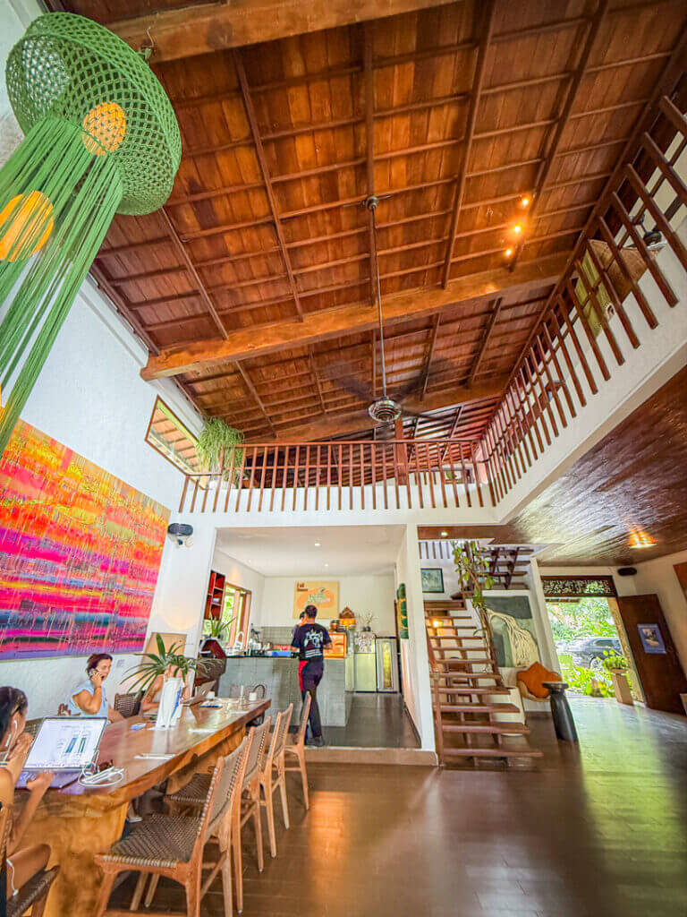 Full house unique aesthetic artsy bali brunch cafe
