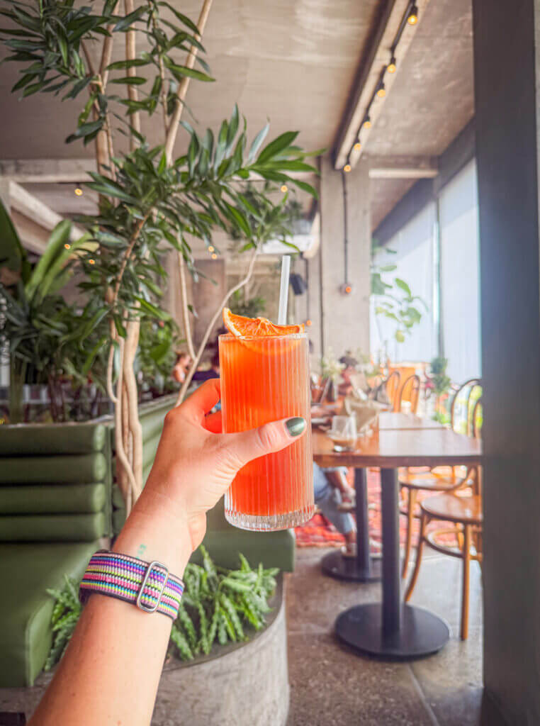 Artisan cafe iced tea 