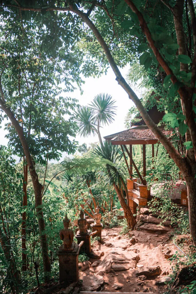 Wat Pha Lat Temple Mnk's trail hike chiang mai