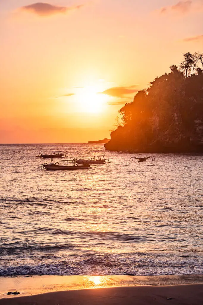 Crystal Bay sunset from the beach in nusa penida bali
