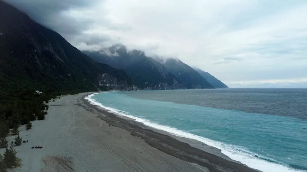 Place to stop on Taiwan 7 Days itinerary, Qing Shui Cliffs