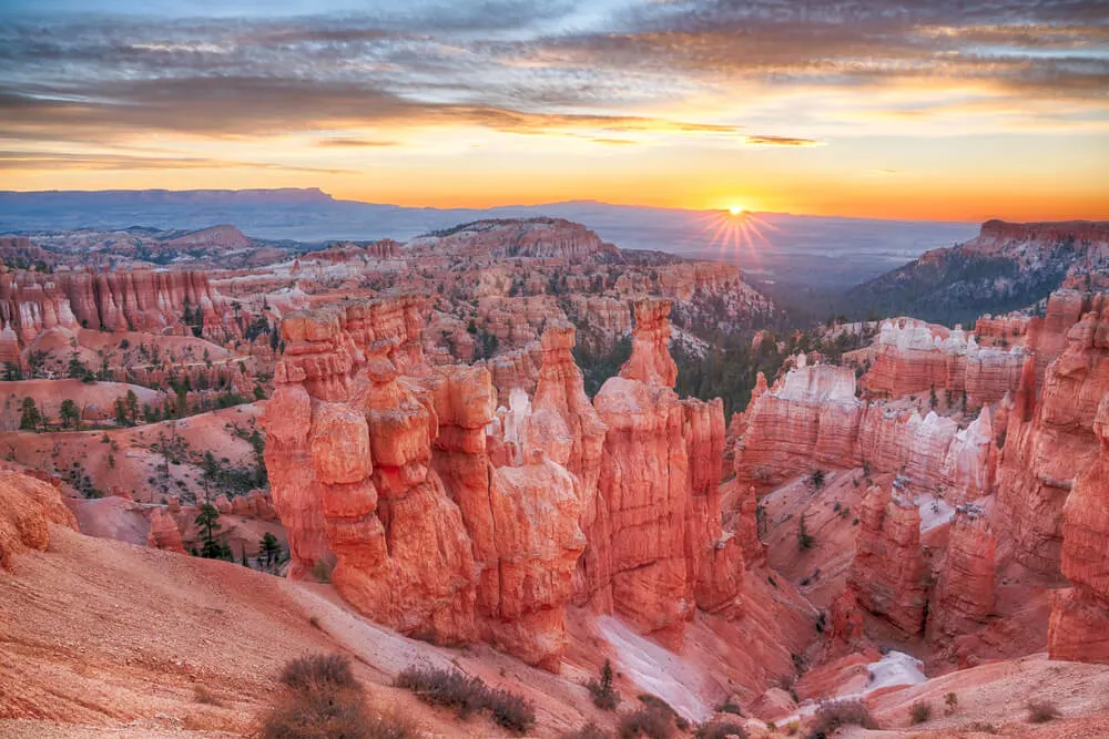 One of the best national park roadtrips in Utah stop at Bryce Canyon