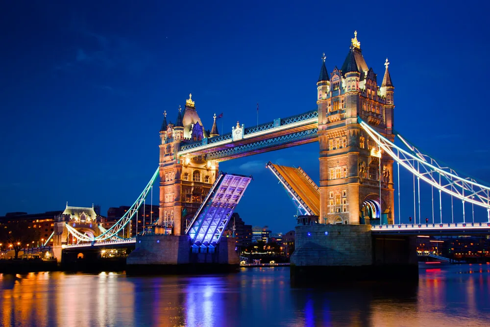 Tower Bridge London landmark amazing things about London 