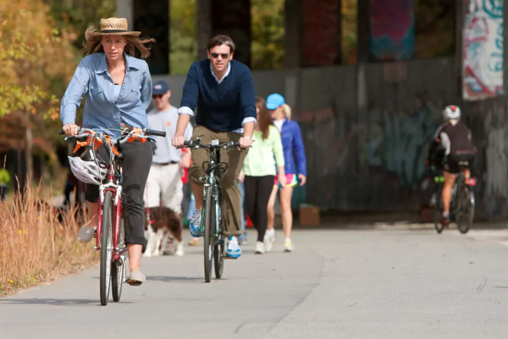 Fun Atanta date ideas for couples, cycling along the Atlanta Beltline or doing a bike tour