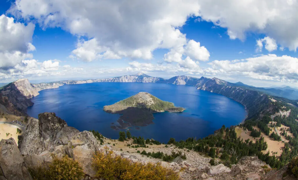 vier over Oregon Crater Lake best beautiful places for kayak fishing