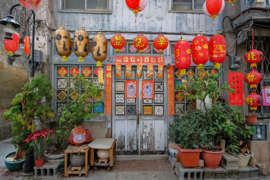 An old decorated building in Tainan, Shennong Street, 1 week in taiwan