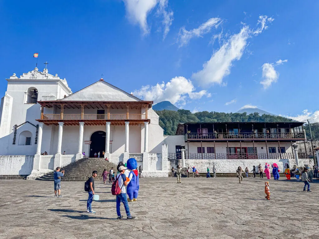 Iglesia de Santiago Apóstol church Santiago Atitlán