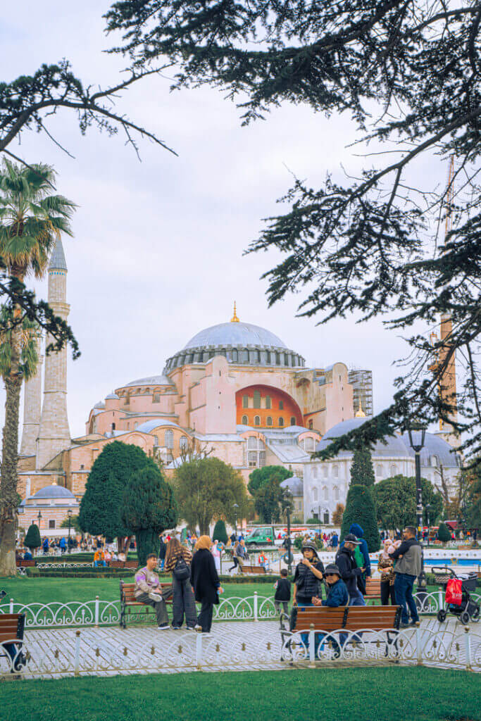 Istanbul surprising things - history at hagie sofia mosquw
