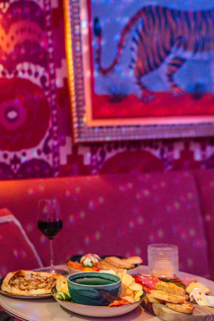 delicious meal at tiger and peackock memphis