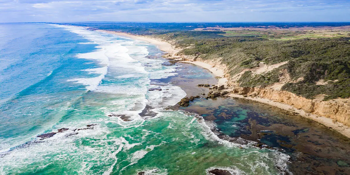 Here are the most Amazing Mornington Peninsula Beaches for a hiie/adventure, a calm swim, or an surf! There's something for everyone on the Mornington Peninsula - see which of the beaches is perfect for you.