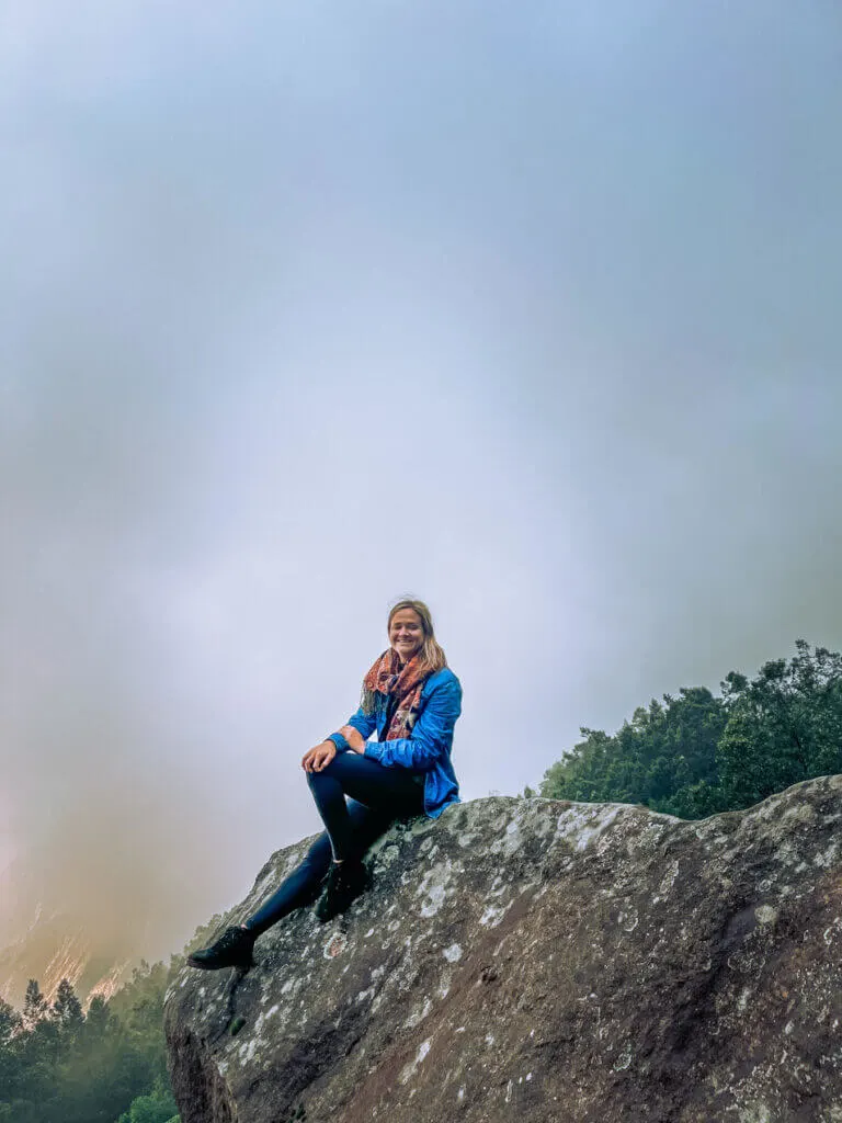 how to wear a pashmina while traveling 3 ways scarf