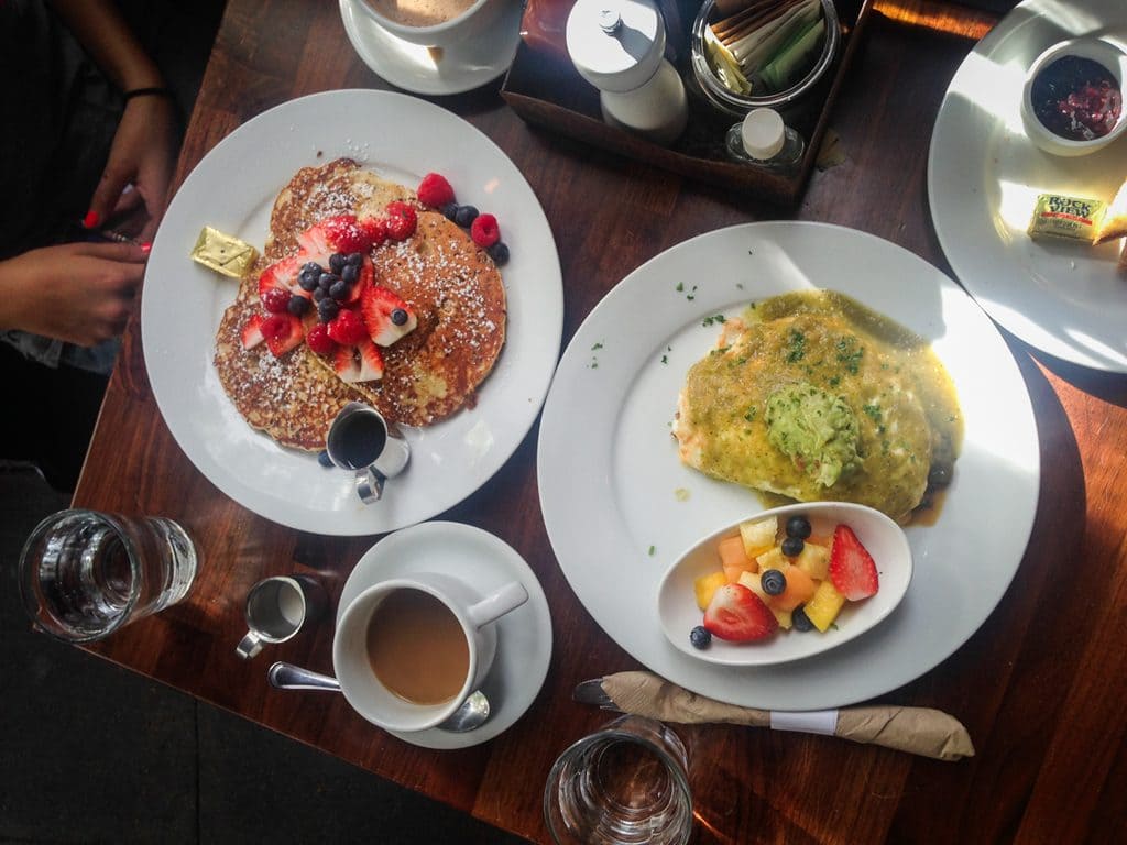 diner breakfast in LA part of one day LA itinerary