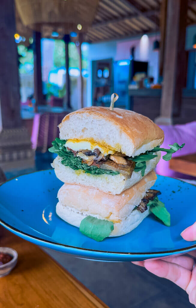 Kayu lembongan halloumi sandwich