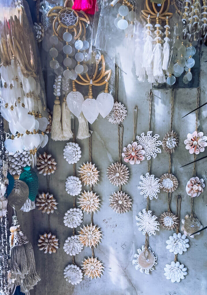 shell mandalas of ketut souvenir shop nusa lembongan