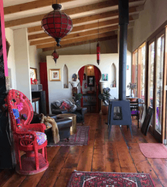 Movies in Mount Martha – Romance At “Uka Lala” Mornington Peninsula romantic accommodation for couples