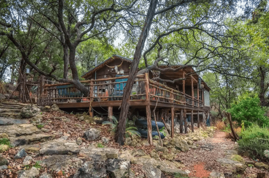 Salvation Cabin Airbnb Getaway in remote Texas riverside accommodation