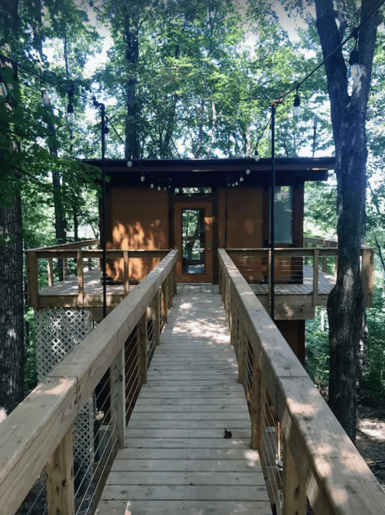 hocking hills treehouse ohio