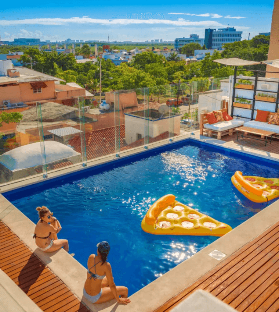 Nomdas Hotel-Hostel Downtown Cancun