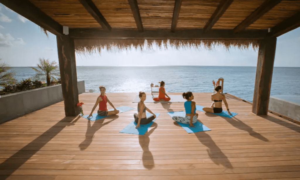 Hotel B Unique best boutiwue hotels in Cozumel yoga classe sin the morning 