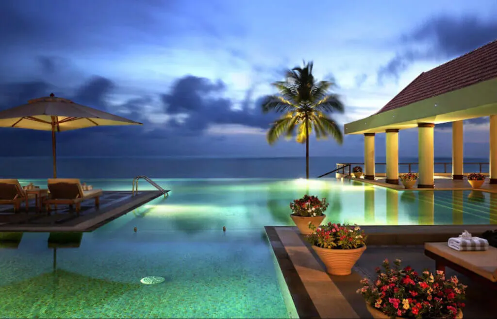 The Raviz (The Leela) Kovalam: Clifftop Kerala Resort infinity pool