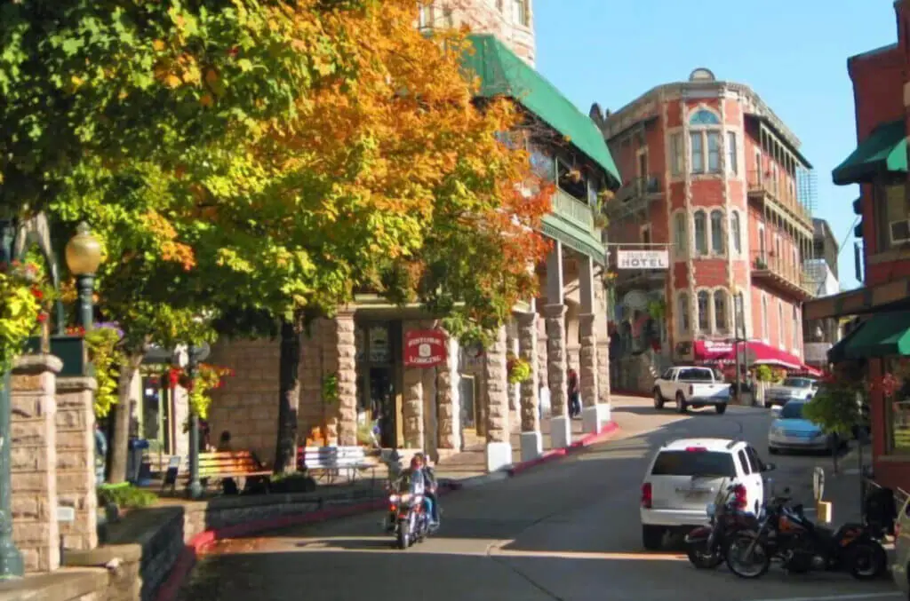 1905 Basin Park Hotel eureka springs